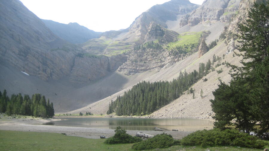 Ibon de PlanMerece la pena hacer esta excursión, si no sois muy deportistas podéis hacerla en coche, dejando este aparcado en un bonito refugio a tan solo 20 minutos del Ibon