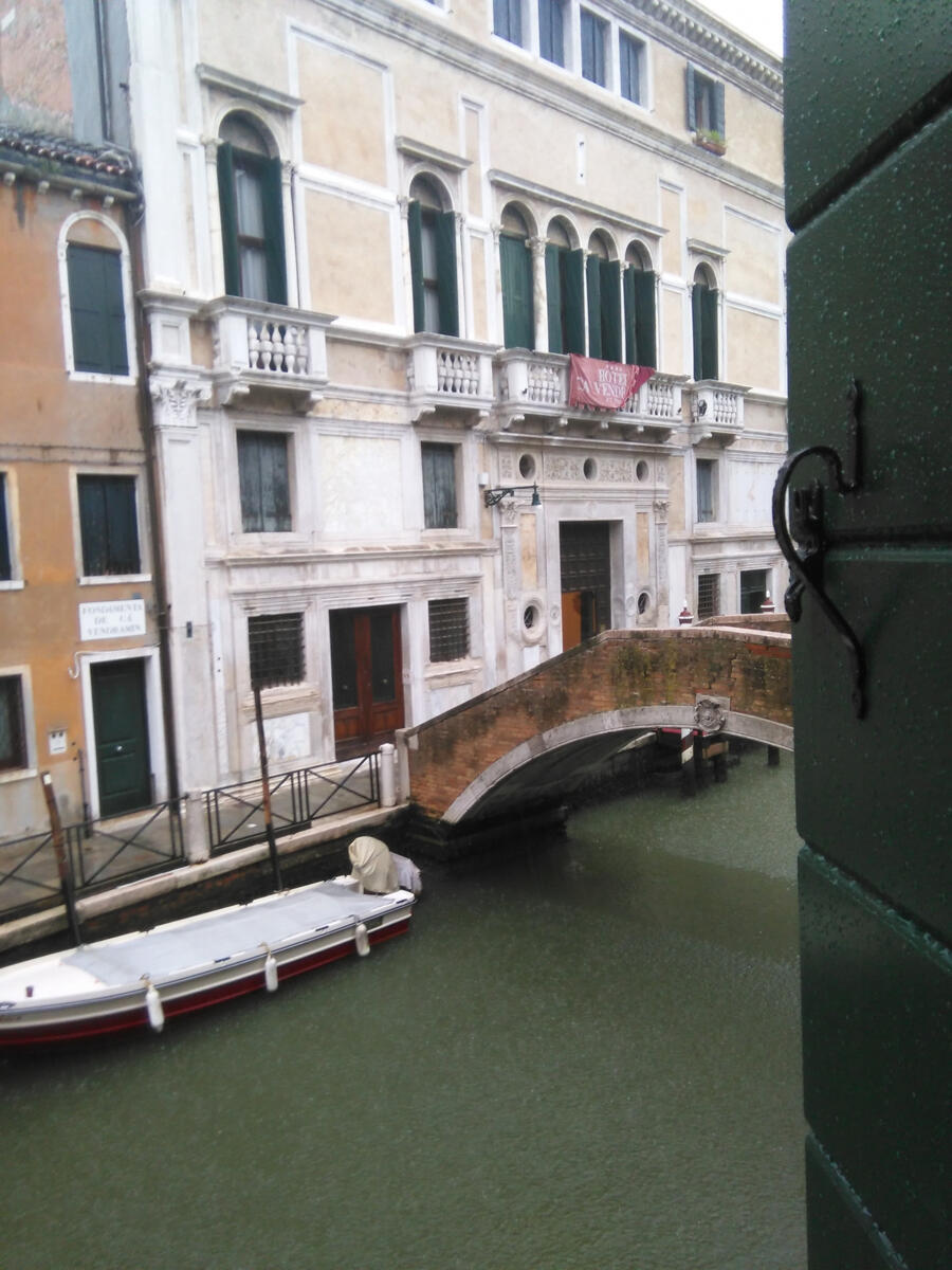 ⋆ HOTEL AL VAGON ⋆ VENICE ⋆ ITALY ⋆ RATES FROM €125, image size:900x1200