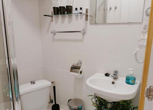 Foto de una habitación de Barcelona CoronaHostal