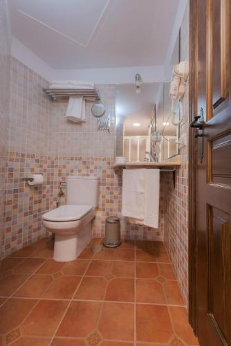 Foto del baño de Hostal EL GRIEL NO DISPONEMOS DE RECEPCIÓN FÍSICA