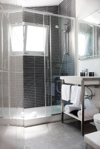 Foto del baño de Elite Hotel - Gay Men Only