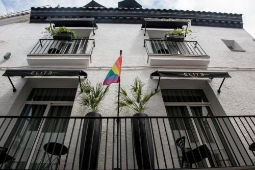 Foto del exterior de Elite Hotel - Gay Men Only