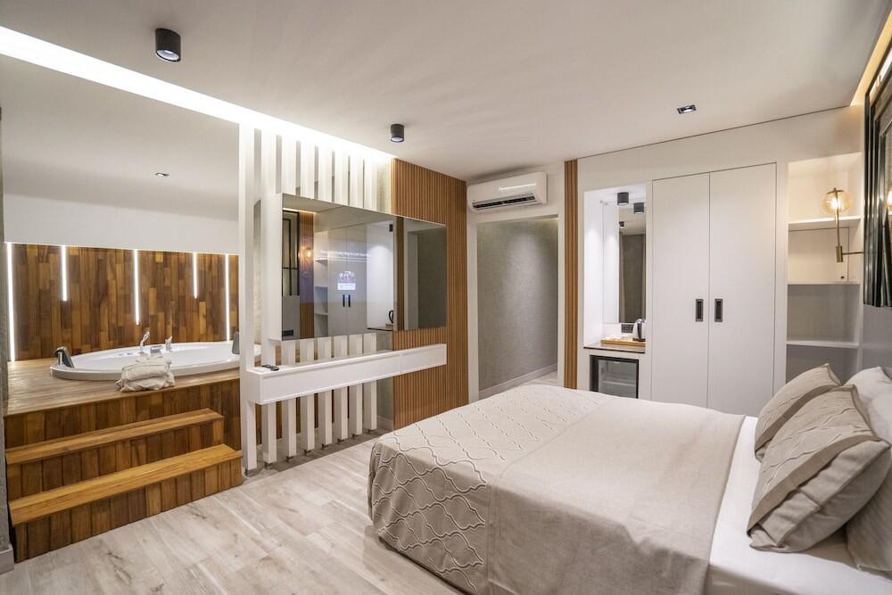Foto de una habitación de Antalya Suite Hotel &amp;amp; Spa