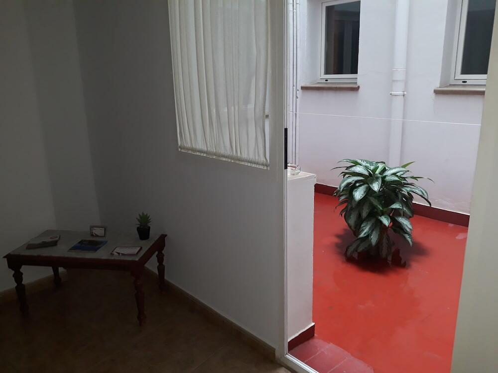 Foto de las zonas nobles de Hostal Roig 53