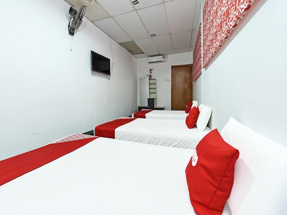 Foto de una habitación de OYO 90631 Syahirah Hotel