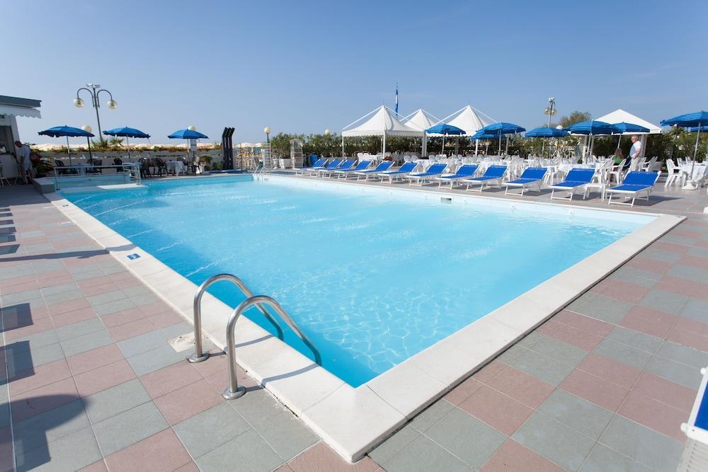 Foto de los servicios de Hotel Marina