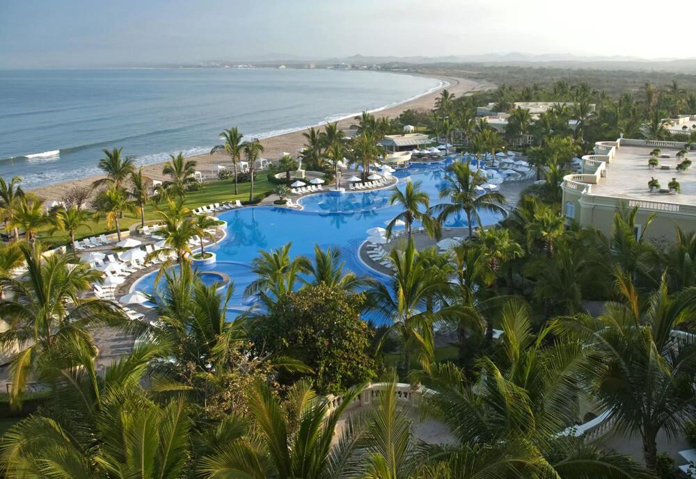 Foto del exterior de Complejo Pueblo Bonito Emerald Bay Resort &amp;amp; Spa - All Inclusive
