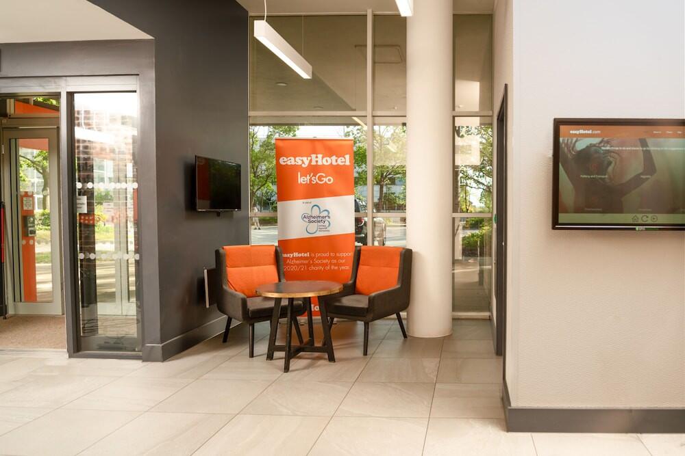 Foto de las zonas nobles de easyHotel Milton Keynes