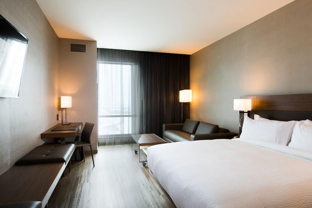 Room – AC Hotel Cincinnati at Liberty Center