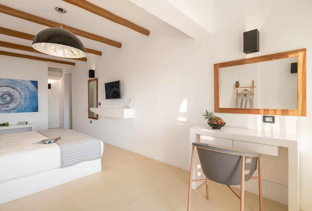 Foto de una habitación de Hotel Apeiron Blue Santorini