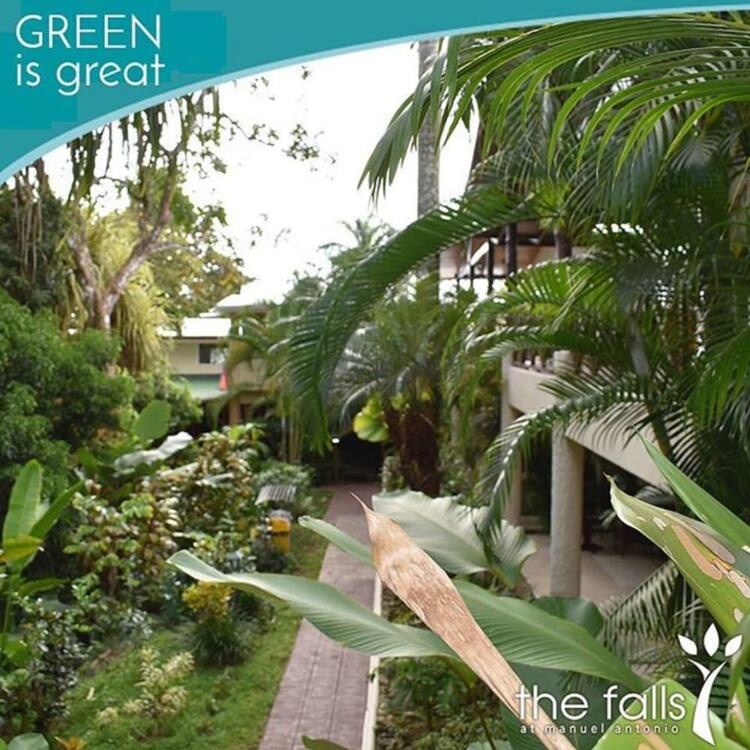Foto del exterior de Hotel The Falls at Manuel Antonio