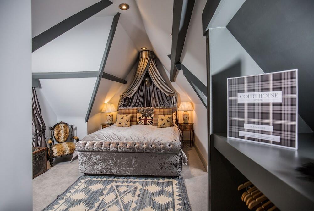 Room – Court House Manor Luxury B&amp;amp;B