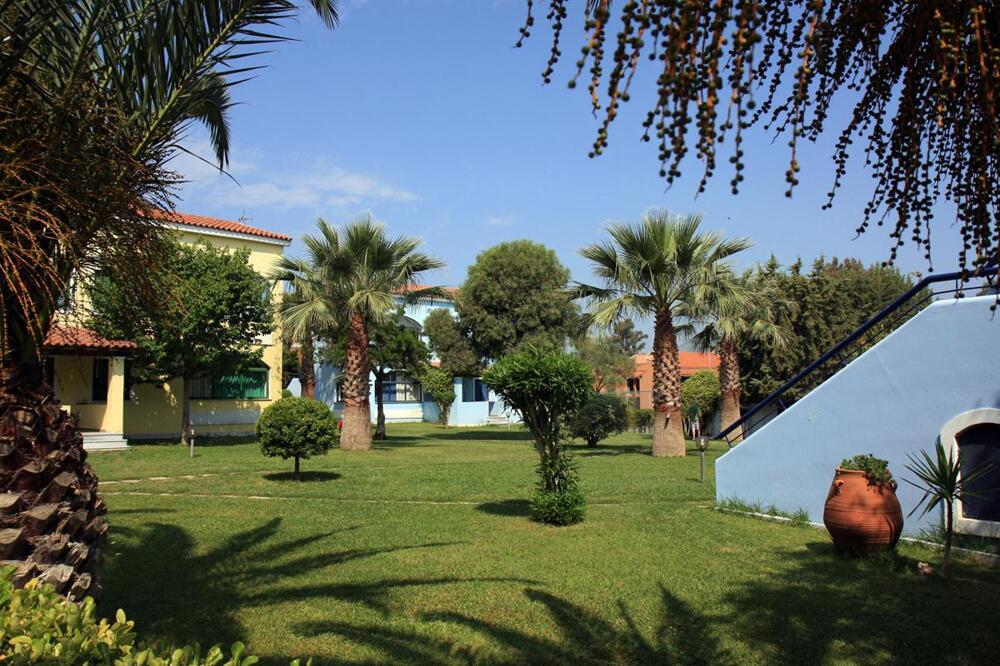 Foto del exterior de Aparthotel Govino Bay