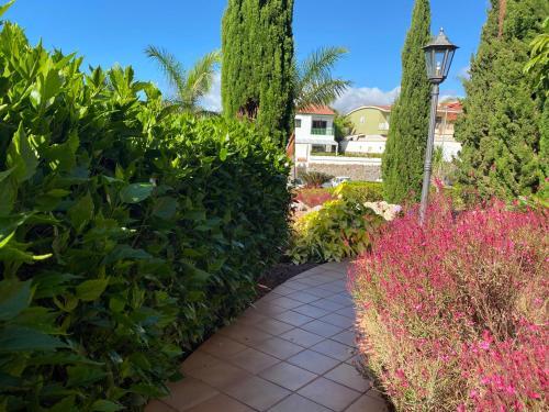 Foto de los servicios de Bed-and-Breakfast La Quinta Suite Home Share