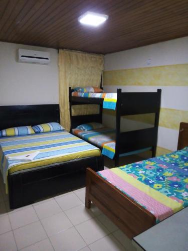 Foto de una habitación de Hotel Colonial Inn