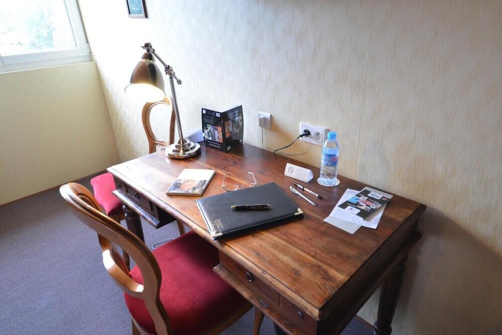 Foto de una habitación de Hotel Bomotel