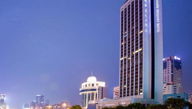 Foto de Grand Skylight Hotel Shenzhen (Huaqiang NorthBusiness Zone)