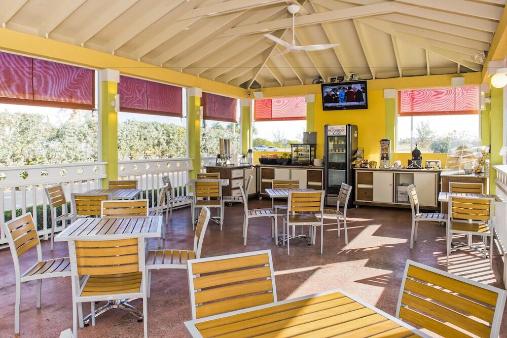 Foto de restauración de Hotel Sunshine Suites Resort
