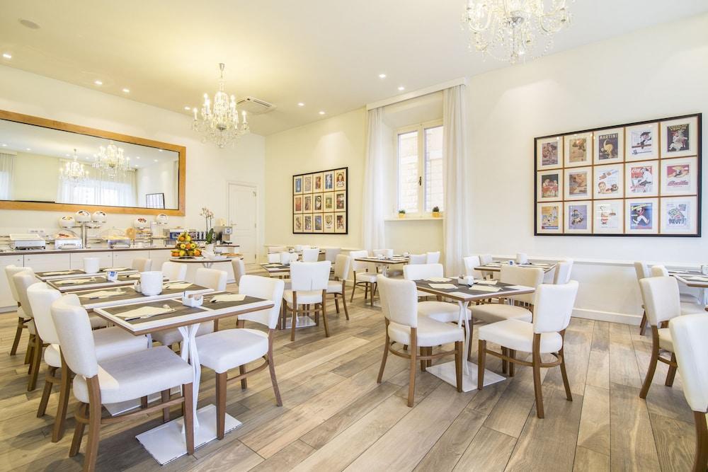 Foto de restauración de Hotel Italia
