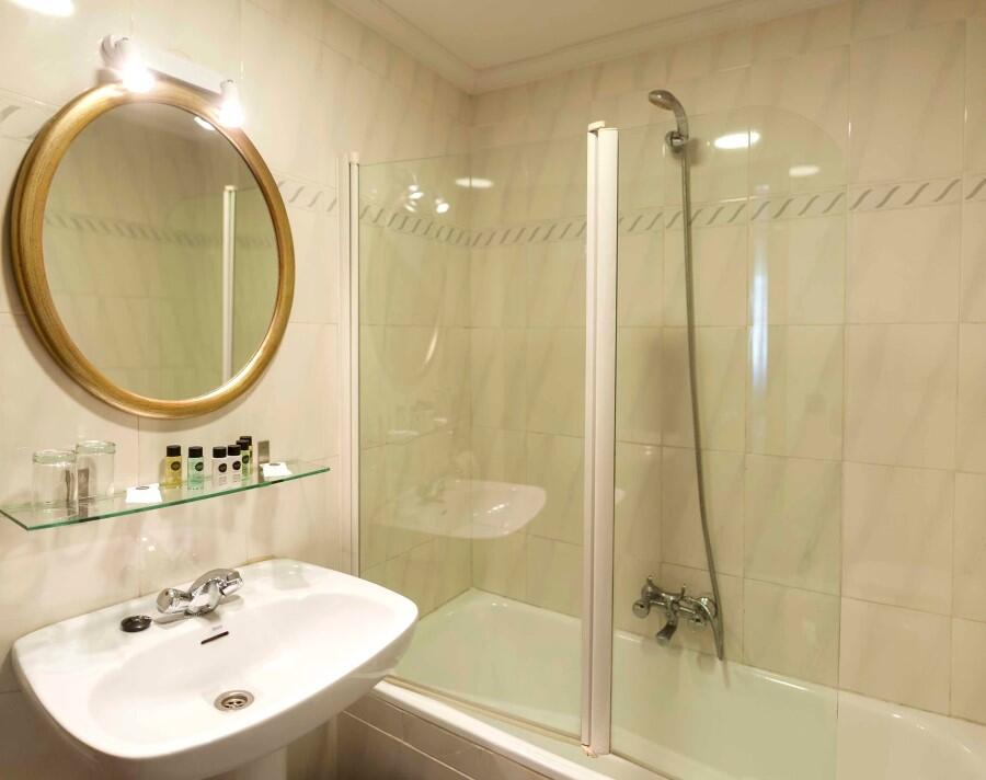 Foto del baño de Hotel Mercado by gaiarooms