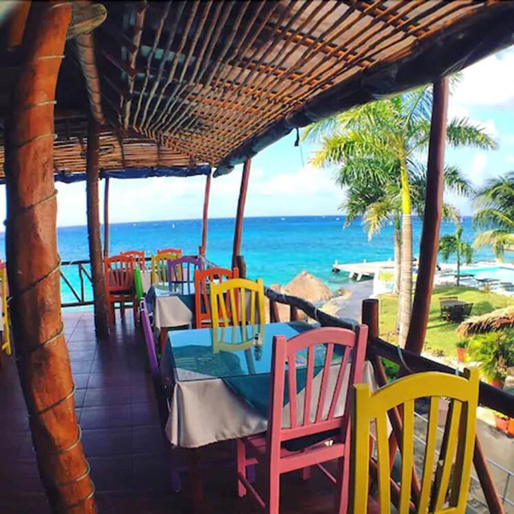 Foto de restauración de Hotel Blue Angel Resort