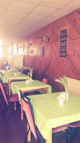 Dining – Amber Guesthouse