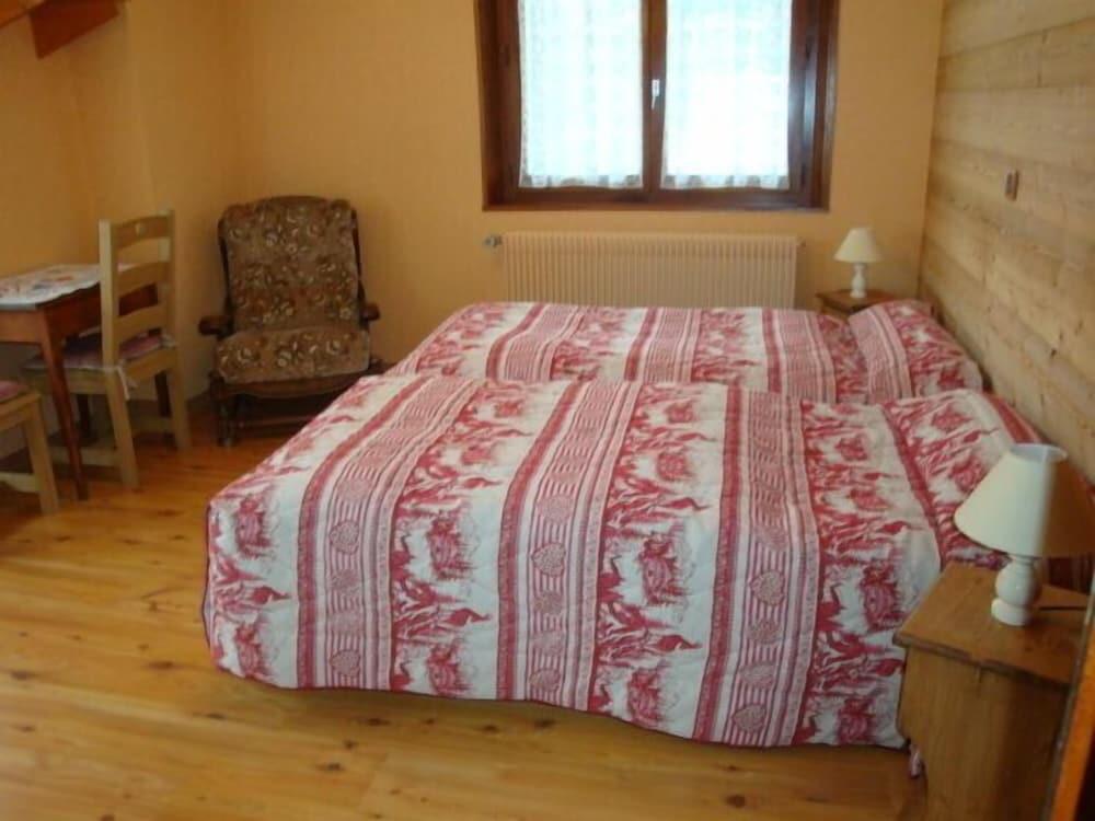 Foto de una habitación de Hotel Les Touristes