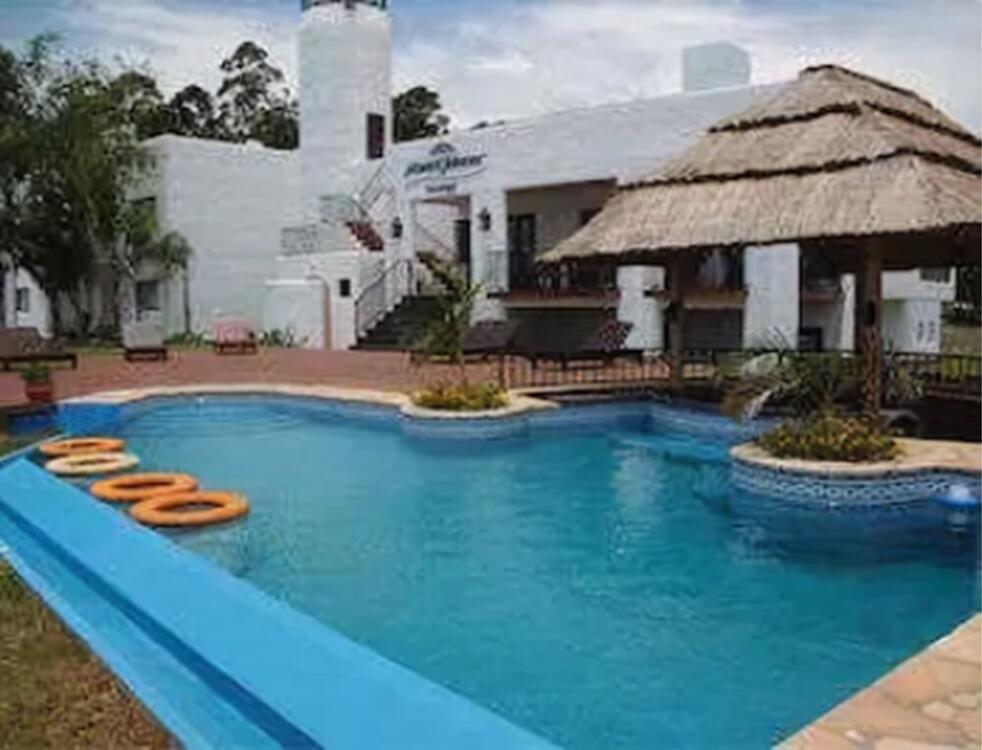 Foto de los servicios de Hotel Howard Johnson Express Inn Ituzaingo
