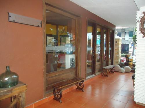 Foto del exterior de Hotel El Rancho