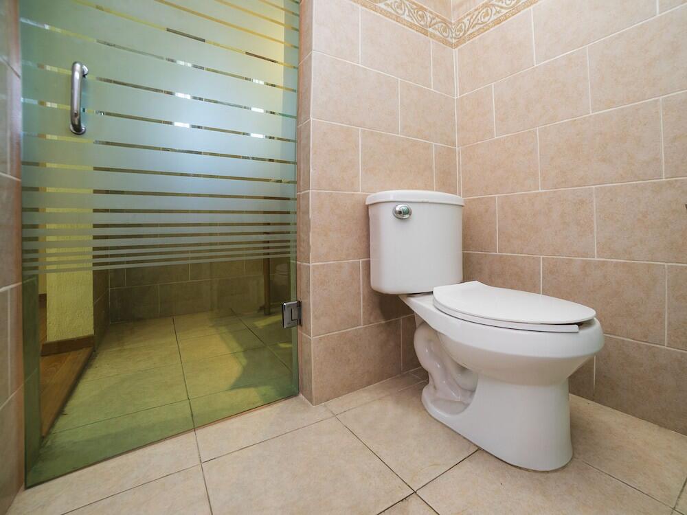 Foto del baño de Hotel La Mansion del Quijote
