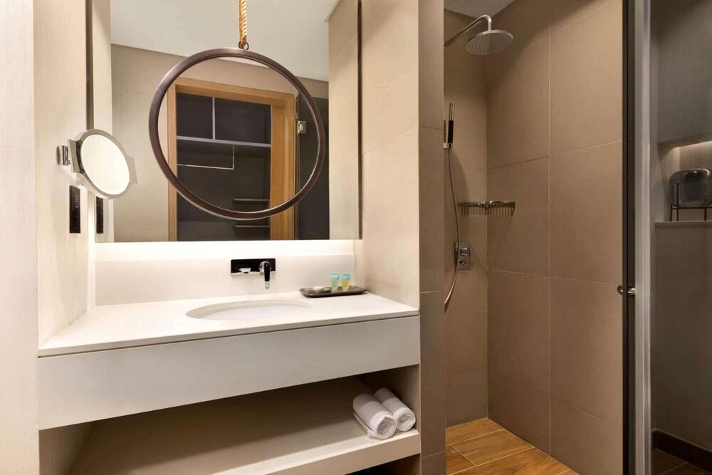 Foto del baño de Days Hotel By Wyndham Dubai Deira