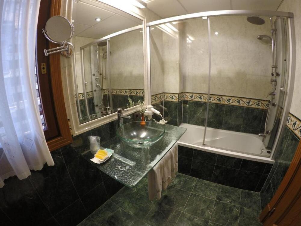 Foto del baño de Gran Hotel Liber &amp;amp; Spa Playa Golf