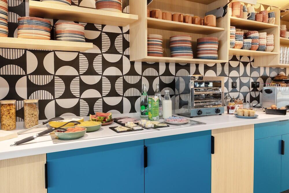 Foto de restauración de Hotel Ibis Styles Miramas - Provence