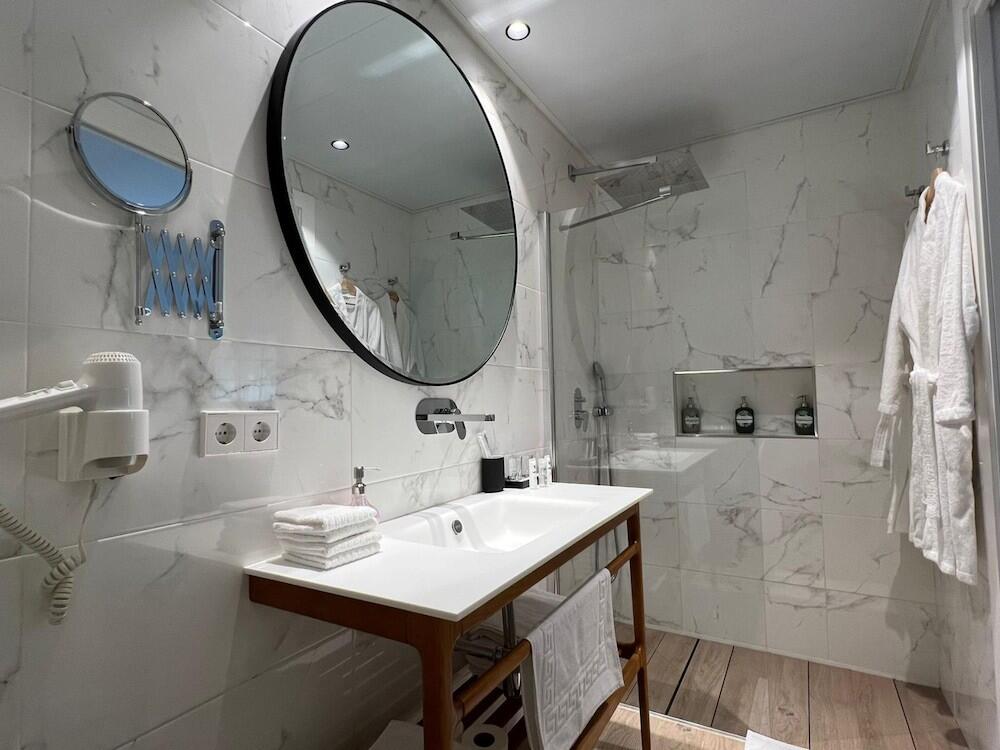 Foto del baño de Apartamentos Turísticos La Plaza