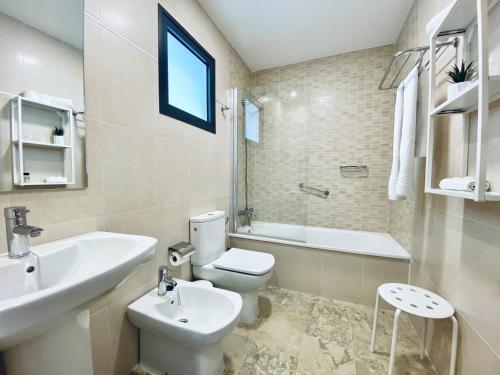 Foto del baño de Hotel Apartamentos Marina Luz