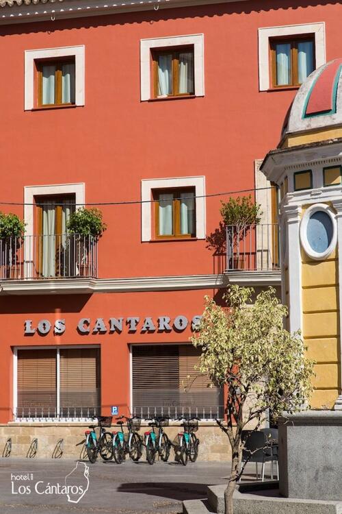 Foto del exterior de Hotel Los Cantaros
