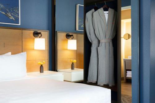 Foto de una habitación de The Plaza Suites Hotel