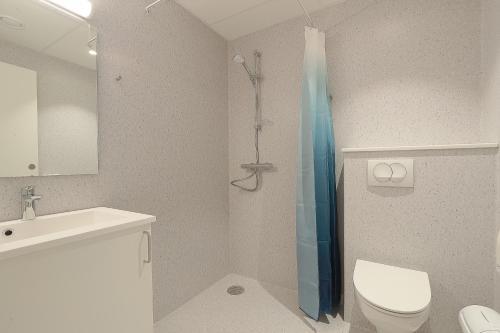 Foto del baño de Bankbox Hostel Aabybro