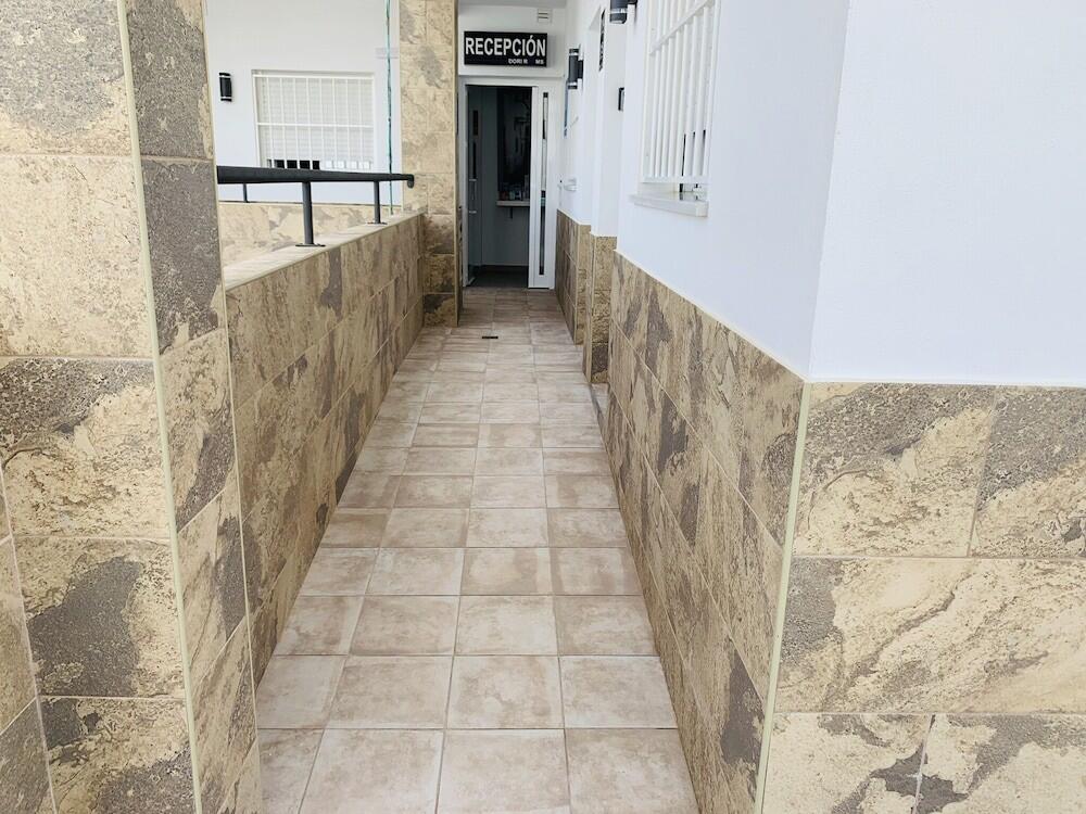 Foto del exterior de Dori Rooms Hostal