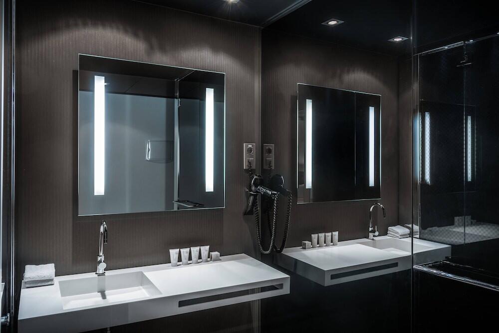 Foto del baño de AC Hotel Atocha by Marriott