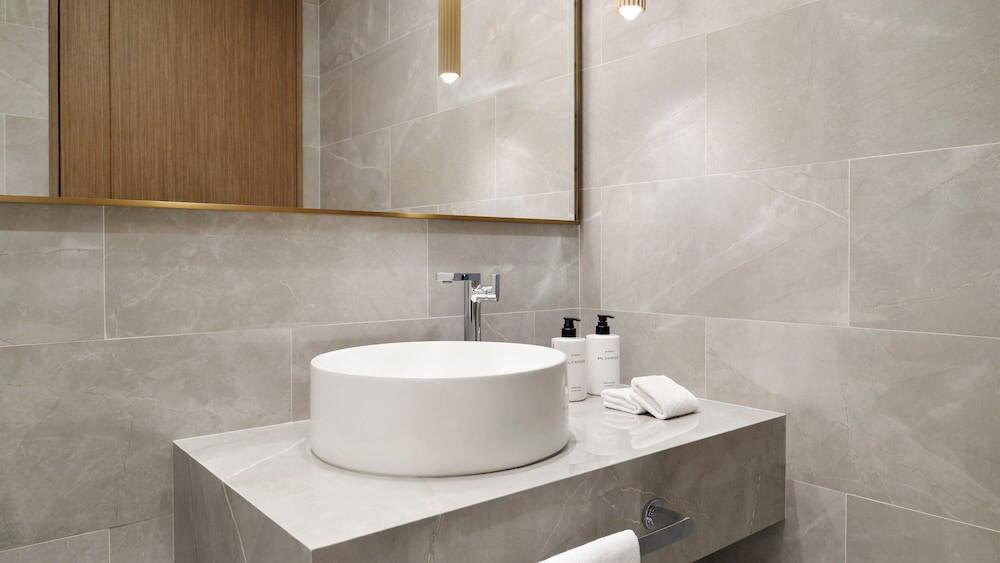 Foto del baño de InterContinental Residences Abu Dhabi, an IHG Hotel