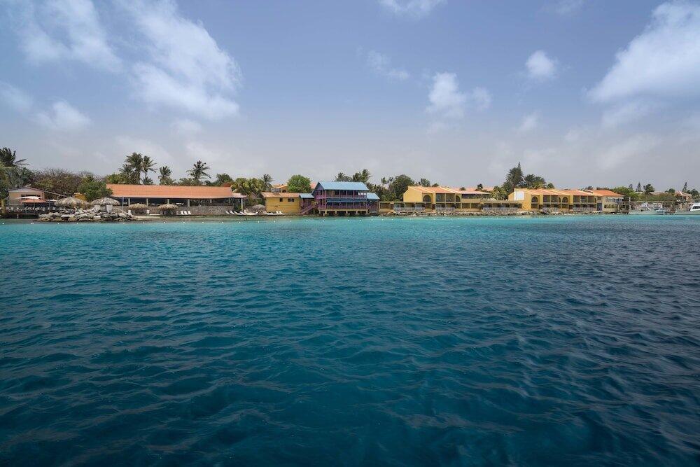 Foto del exterior de Complejo Divi Flamingo Beach Resort &amp;amp; Casino
