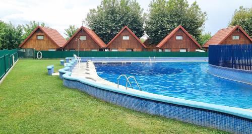 Foto de los servicios de Arc de Bará Camping &amp;amp; Bungalows