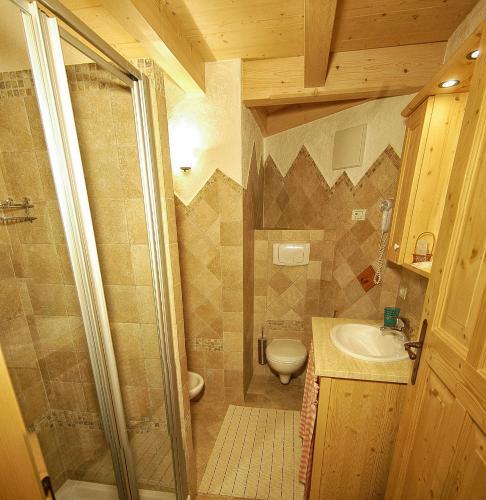 Foto del baño de Camping Catinaccio Rosengarten