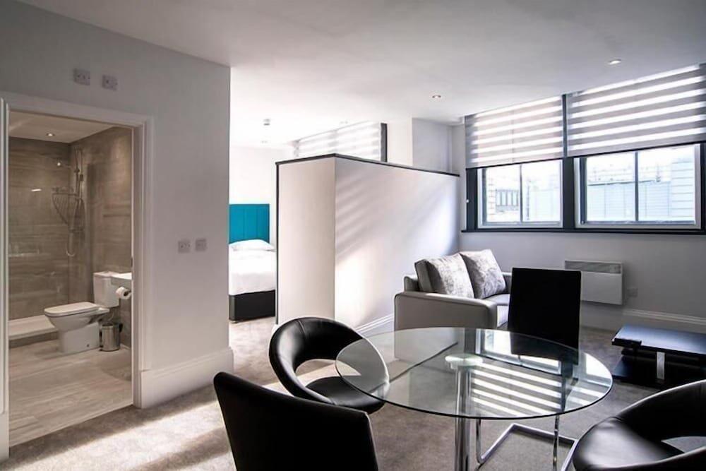 Foto de una habitación de Apartamentos Cavern Quarter Apts - 31 North John St