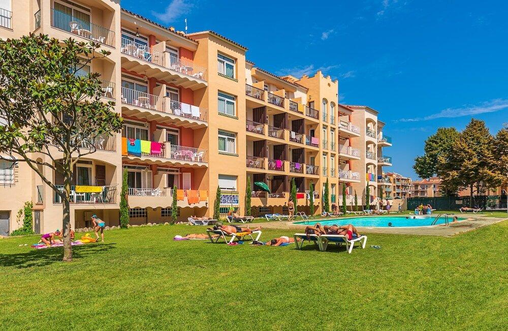 Foto de los servicios de Aptos. Comte D´Empuries