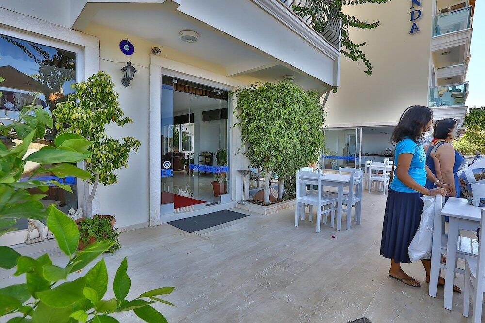 Foto del exterior de Belinda Hotel