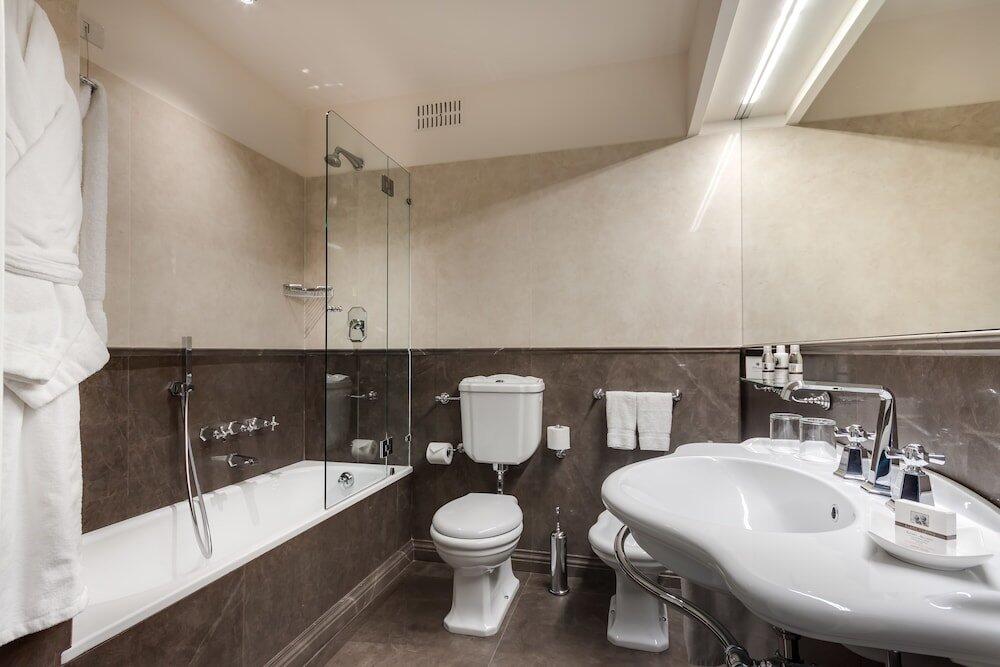 Foto del baño de Plaza Hotel Lucchesi