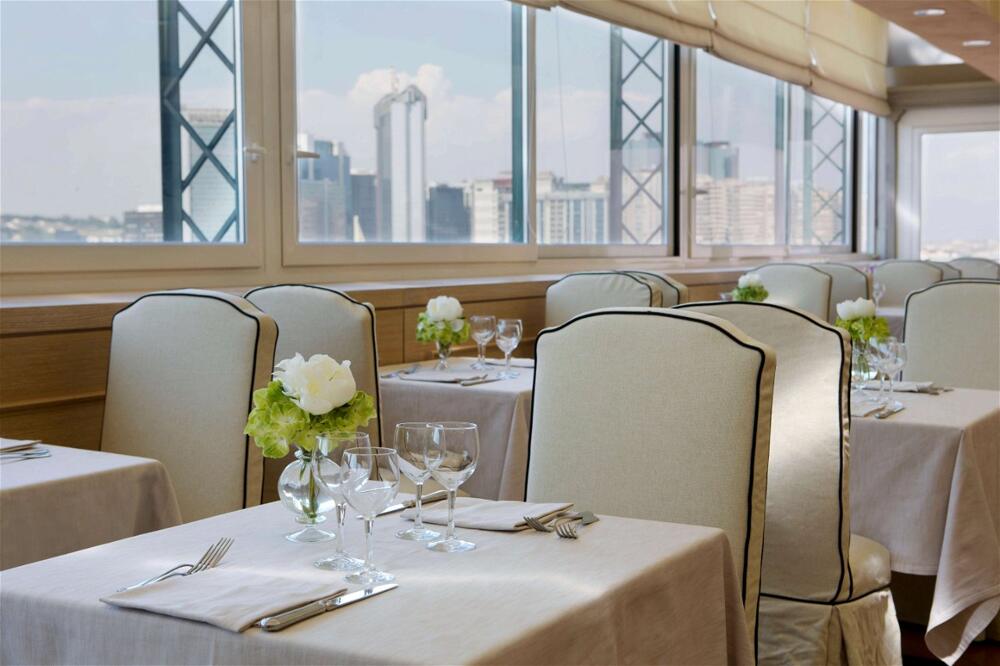 Foto de restauración de Starhotels Terminus
