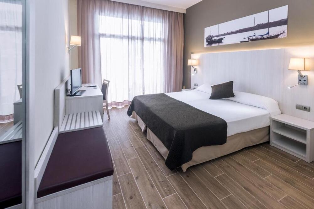 Foto de una habitación de Hotel GHT Costa Brava &amp;amp; Spa